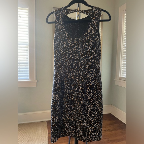 H&M Scuba Dress. Size 4. - Picture 2 of 2